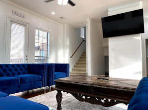 Luxury 3-Story Home in Downtown Houston